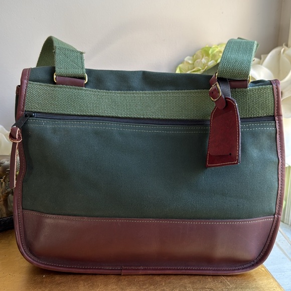 RARE! Vintage Orvis Company Canvas and Leather Messenger Bag - Picture 4 of 16